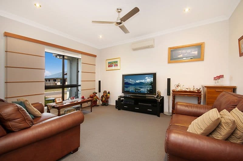 1 Balmoral Circuit, Eltham, Eltham - Thumbnail 2