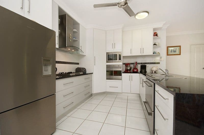 1 Balmoral Circuit, Eltham, Eltham - Thumbnail 4