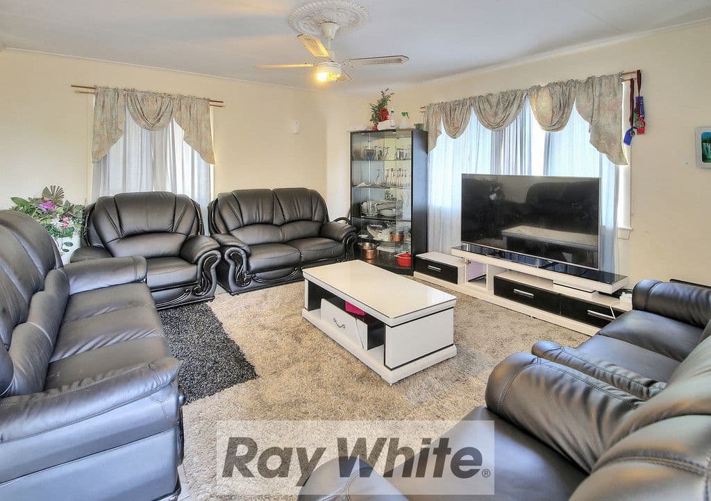 15 Blaxland Street, Woodridge QLD 4114, Woodridge - Thumbnail 2