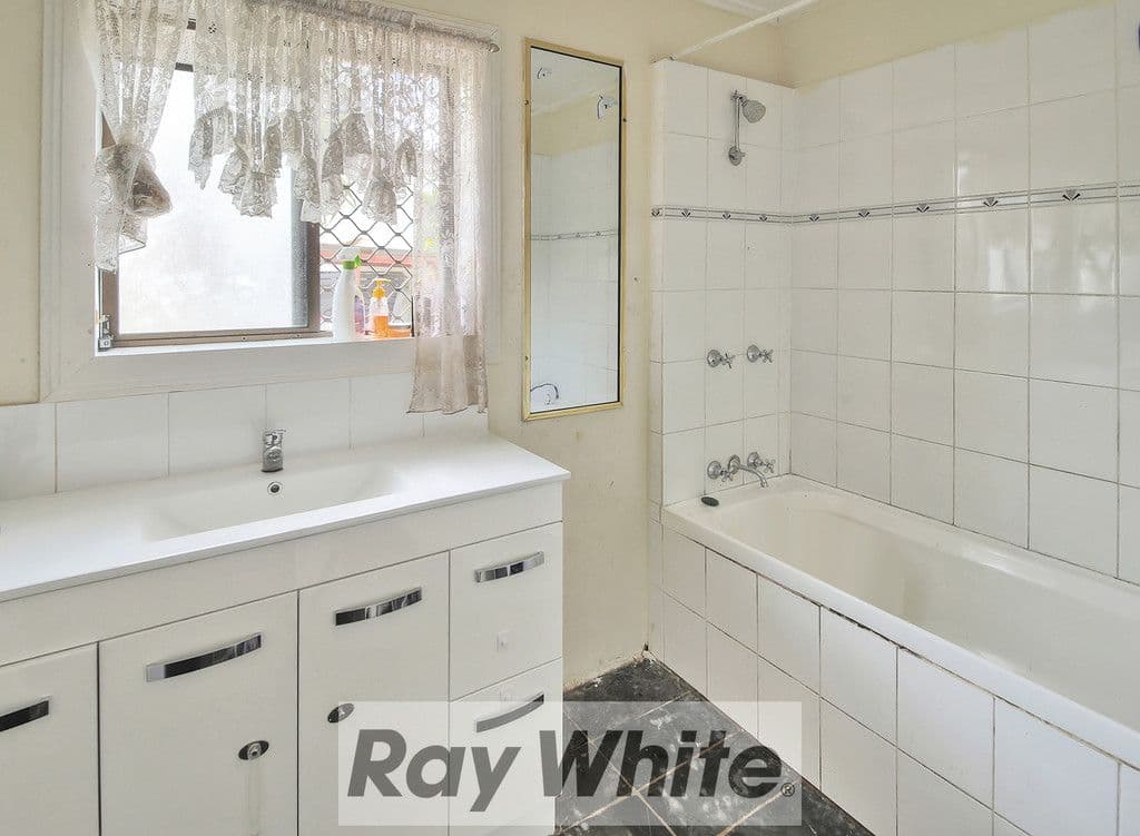 15 Blaxland Street, Woodridge QLD 4114, Woodridge - Thumbnail 5