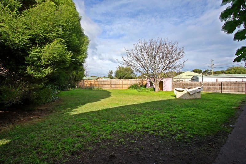 9 Hadrian Avenue, ST ANDREWS BEACH VIC 3941, St Andrews Beach - Thumbnail 8