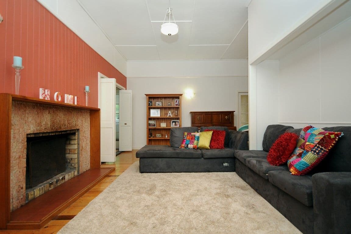 6 Fairholme Street, MOUNT LOFTY QLD 4350, Mount Lofty - Thumbnail 3