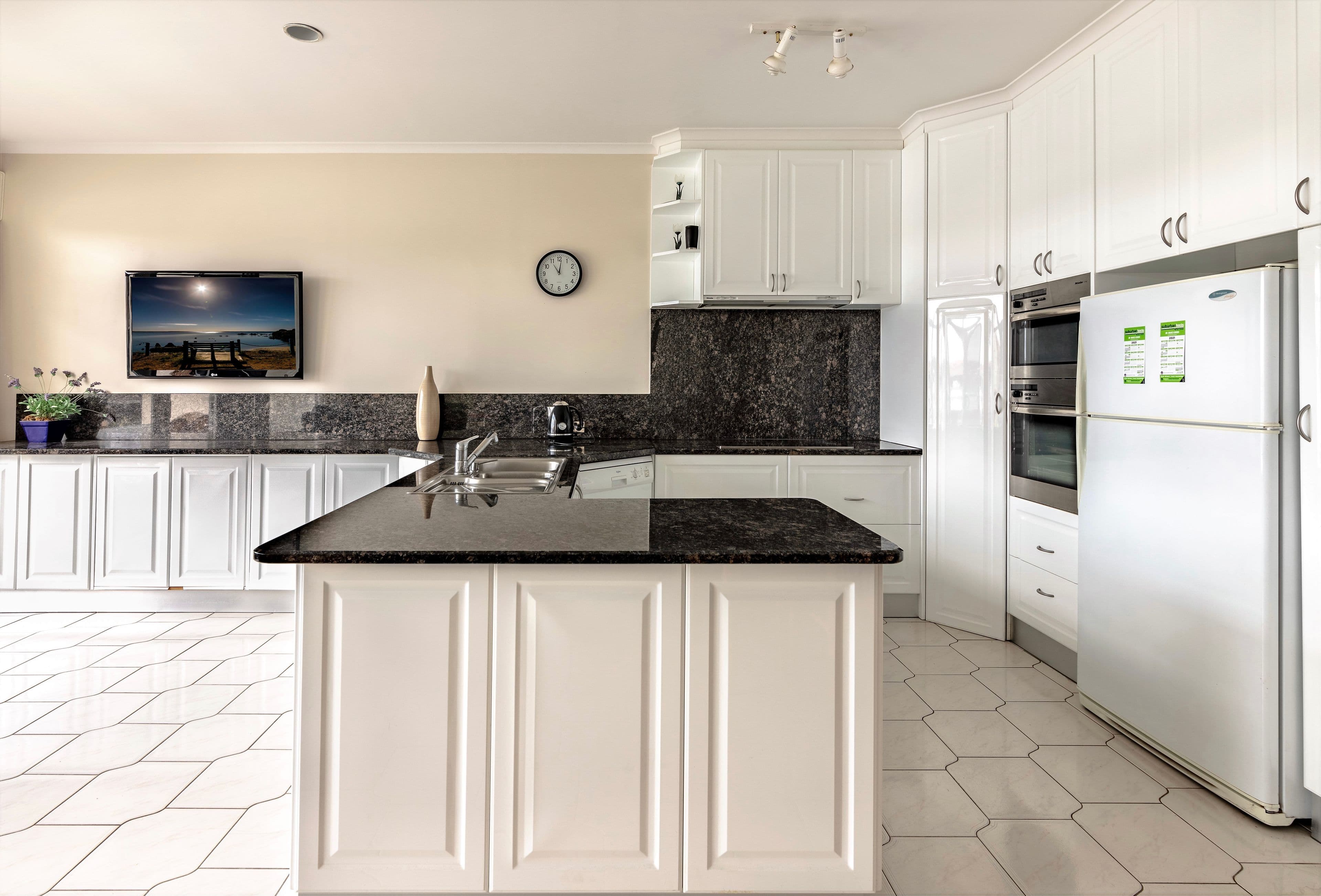 9 Bridge Crescent, Port Lincoln SA 5606, Port Lincoln - Thumbnail 4