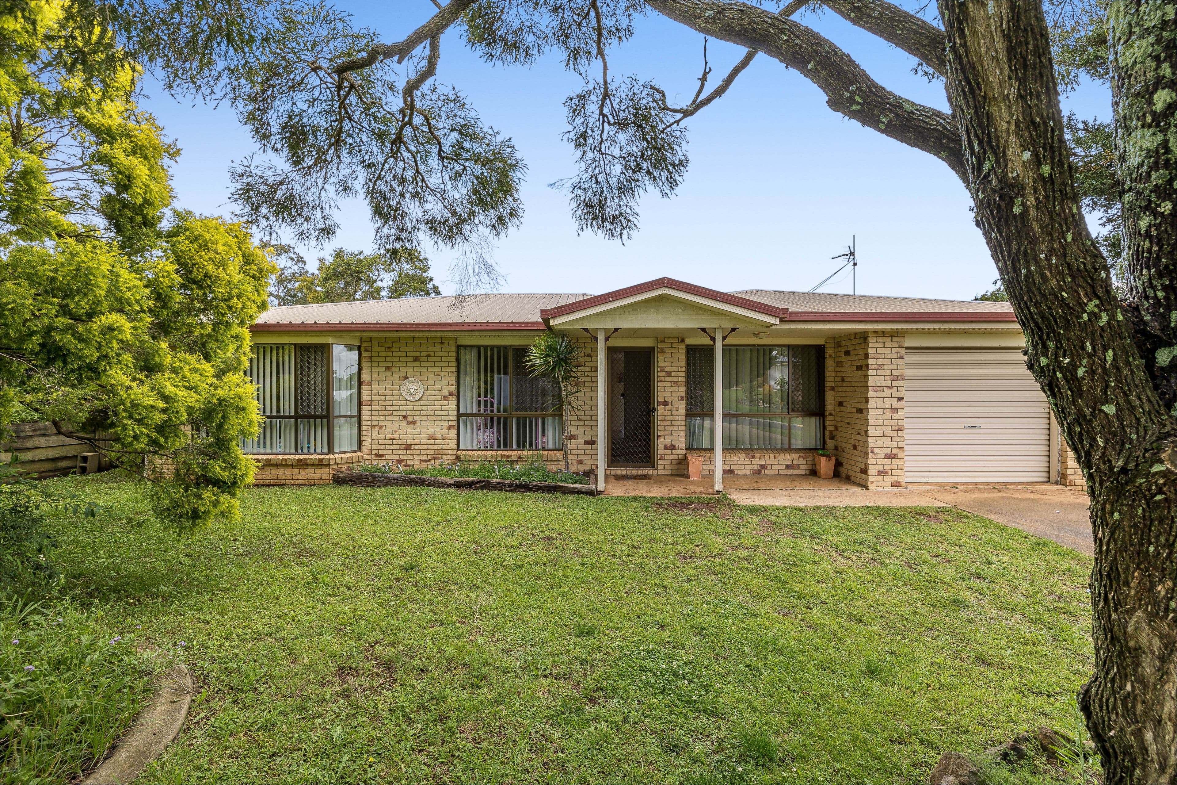 8 Moore Crescent, Wilsonton QLD 4350, Wilsonton - Image 1