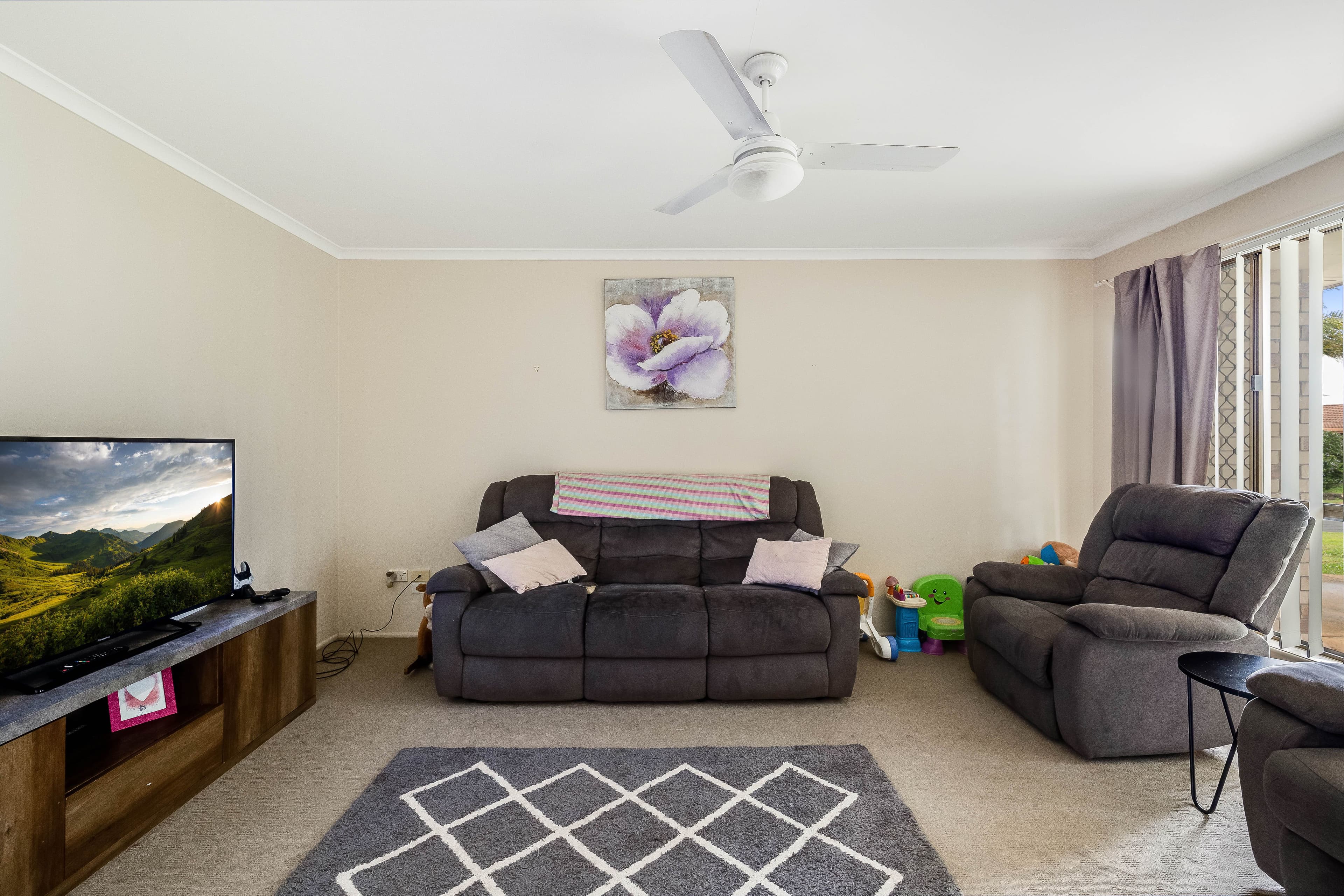 8 Moore Crescent, Wilsonton QLD 4350, Wilsonton - Thumbnail 2
