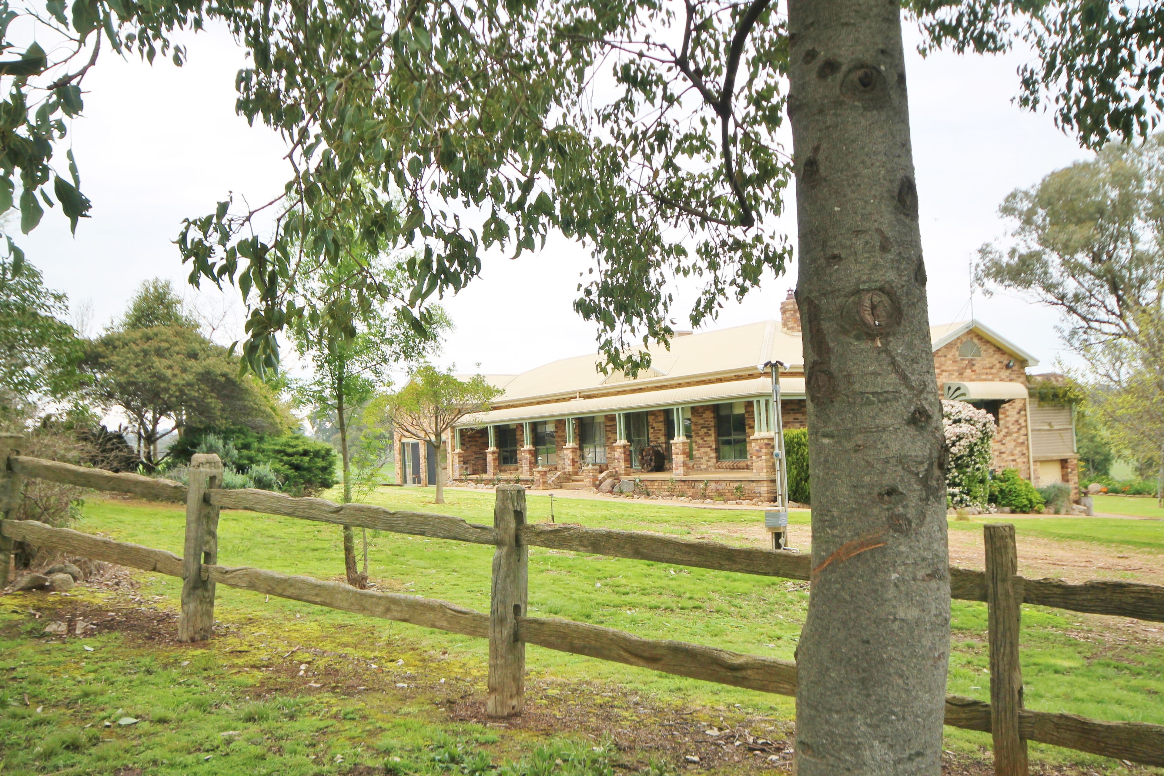 70 Roberts Road, Young - Thumbnail 2