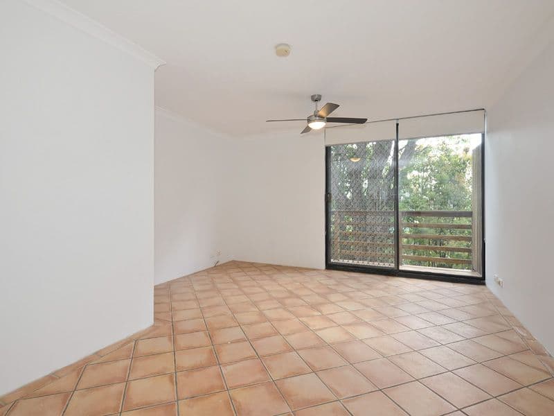 27 Hamley Street, WOOLOOWIN QLD 4030, Wooloowin - Thumbnail 3