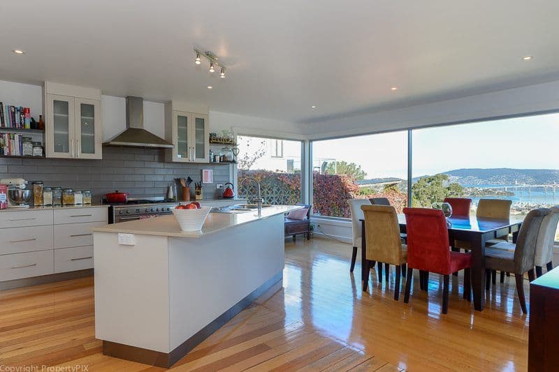 17 Karoola Road, LINDISFARNE TAS 7015, Lindisfarne - Thumbnail 6