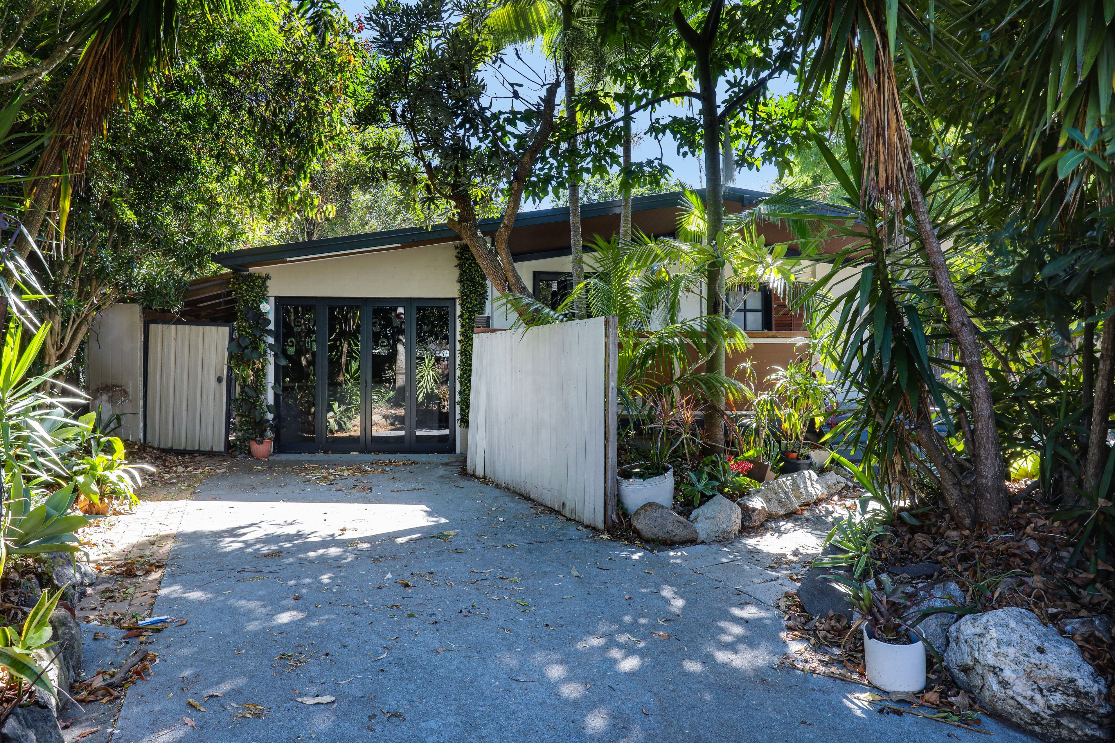 23 Elanora Drive, Burleigh Heads QLD 4220, Burleigh Heads - Thumbnail 3