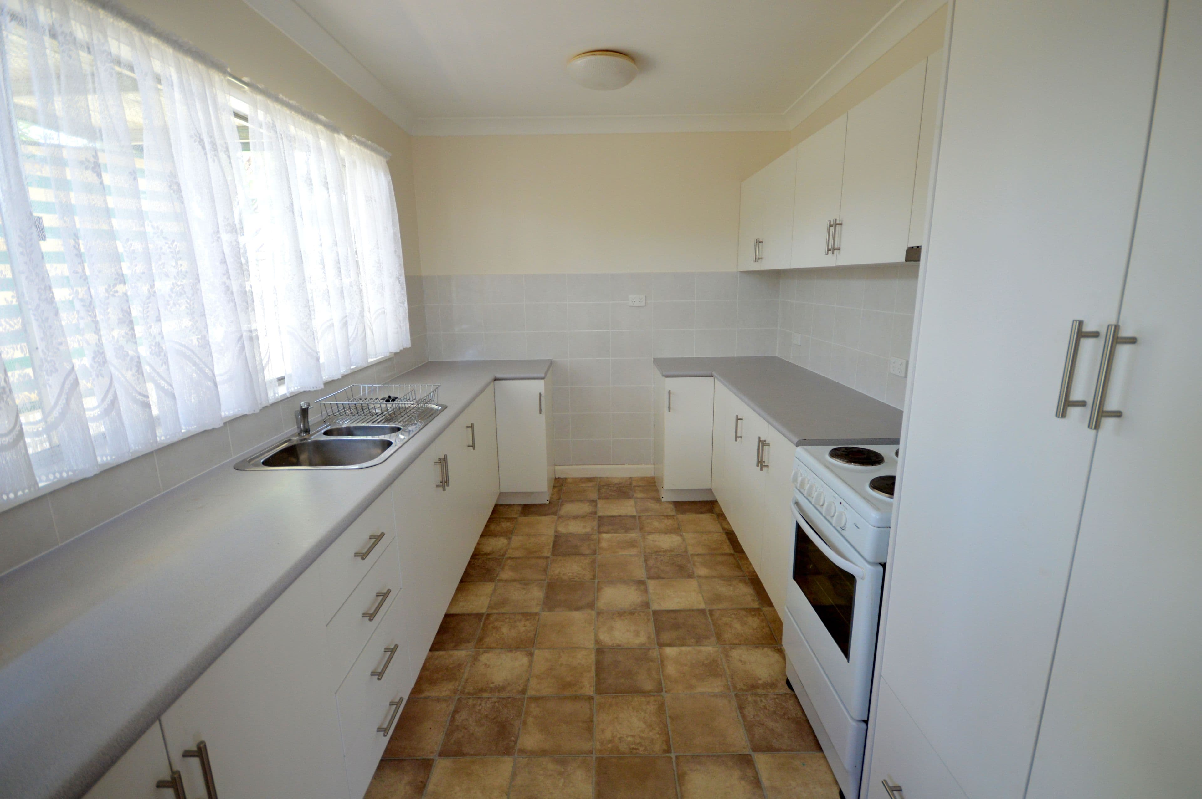 28 Victor Street, Cowra - Thumbnail 3