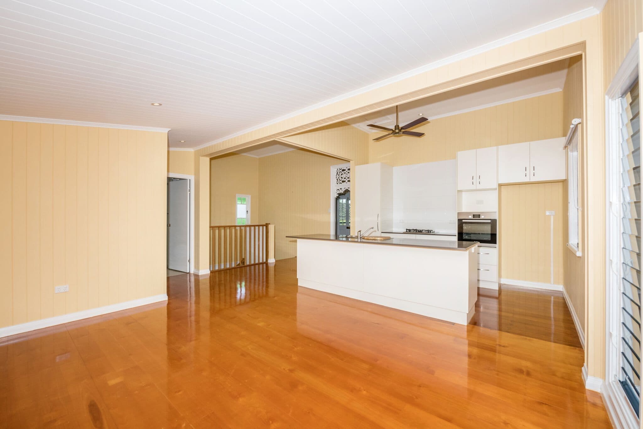 61 Carmody Street, Hermit Park QLD 4812, Hermit Park - Thumbnail 2