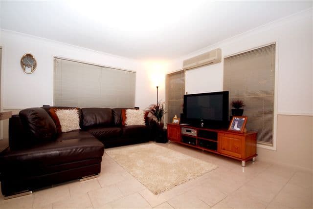 9 Jonquil Court, MIDDLE RIDGE QLD 4350, Middle Ridge - Thumbnail 2