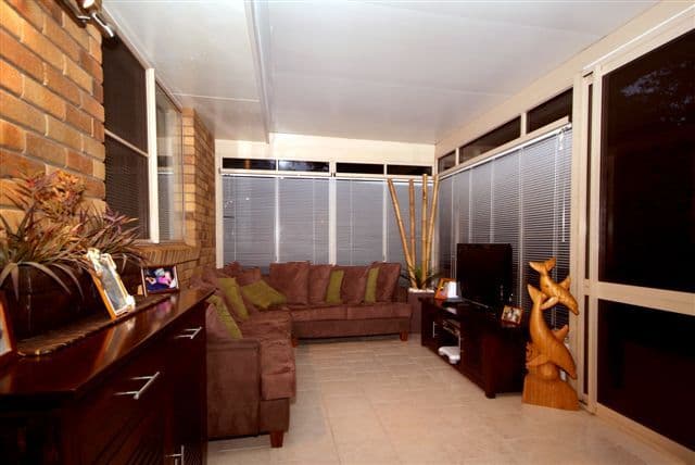 9 Jonquil Court, MIDDLE RIDGE QLD 4350, Middle Ridge - Thumbnail 3