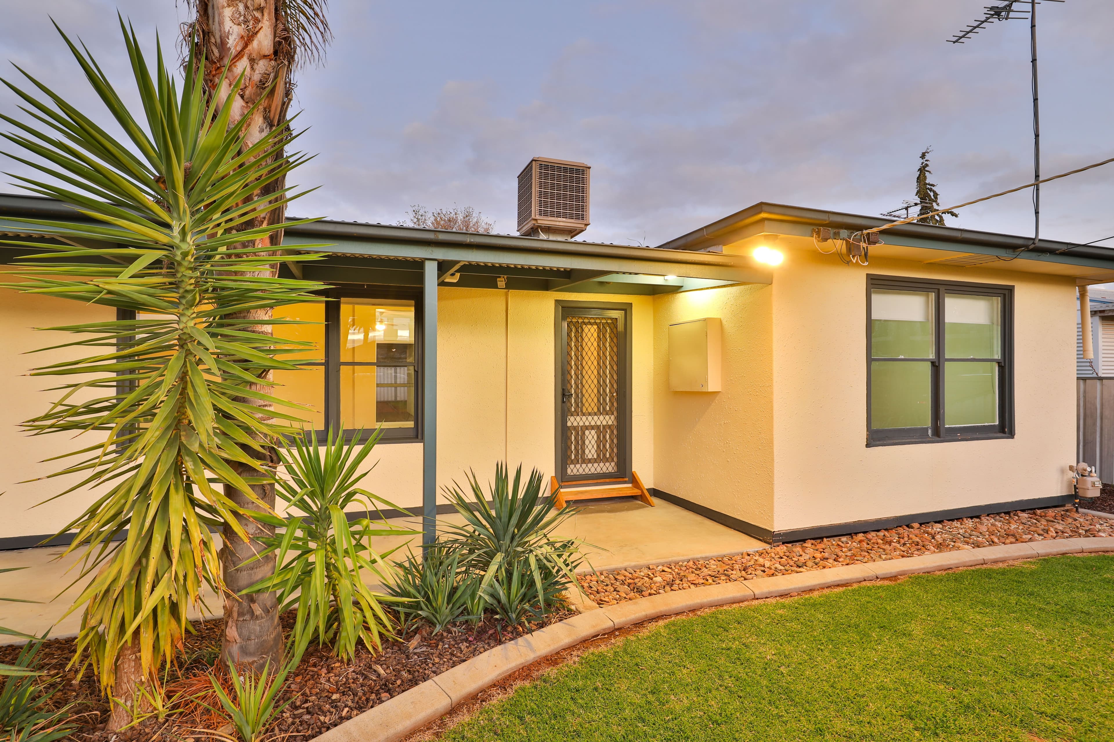10 Logan Avenue, Mildura VIC 3500, Mildura - Thumbnail 3