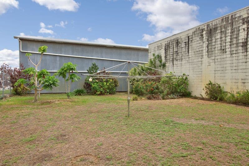 24 Sturt Street, BUNGALOW QLD 4870, Bungalow - Thumbnail 3