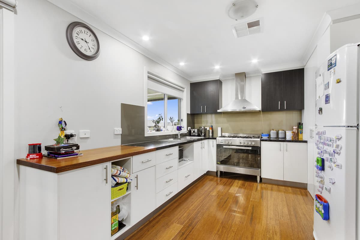 33 Sowerby Road, Morwell VIC 3840, Morwell - Thumbnail 3
