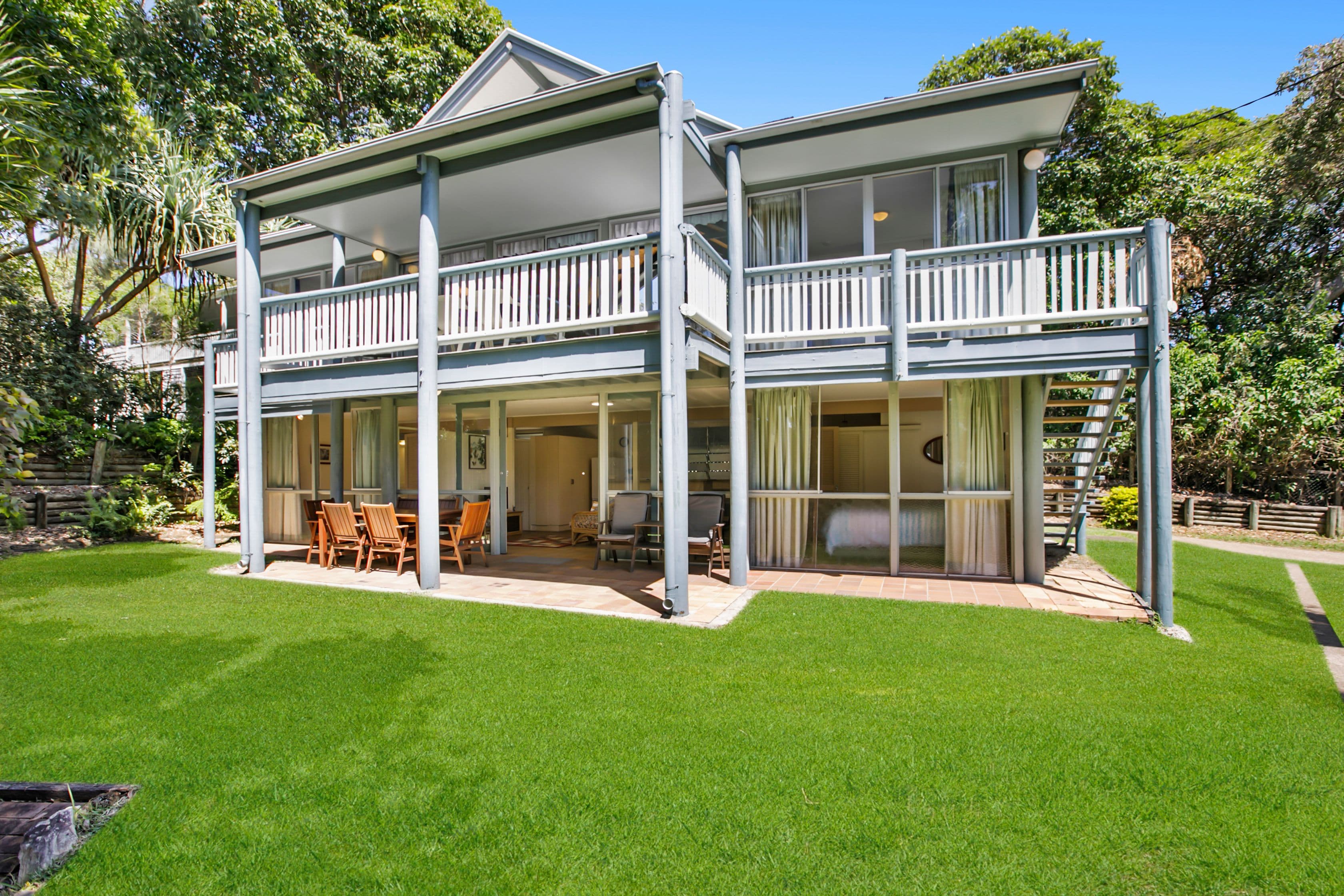 8 Cutter Street, Point Lookout QLD 4183, Point Lookout - Image 1