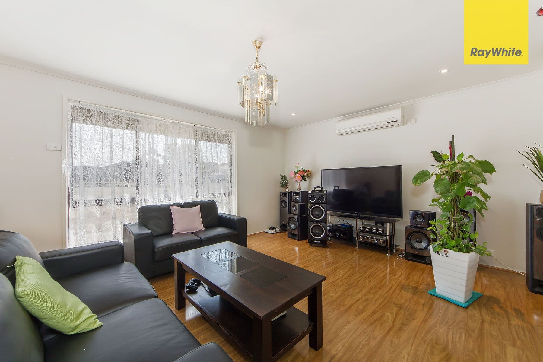12 Wyvern Walk, Kings Park VIC 3021, Kings Park - Thumbnail 2