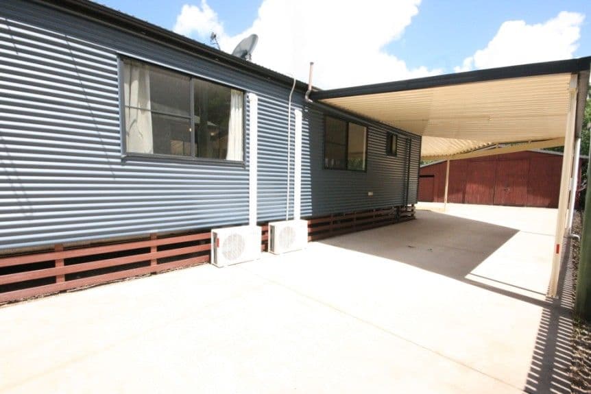 5 Venton Street, SARINA QLD 4737, Sarina - Thumbnail 2