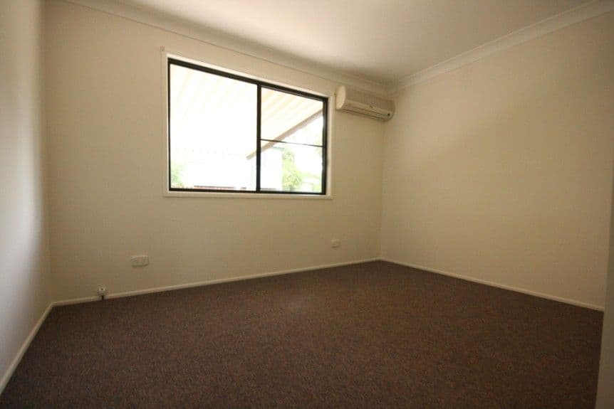 5 Venton Street, SARINA QLD 4737, Sarina - Thumbnail 7