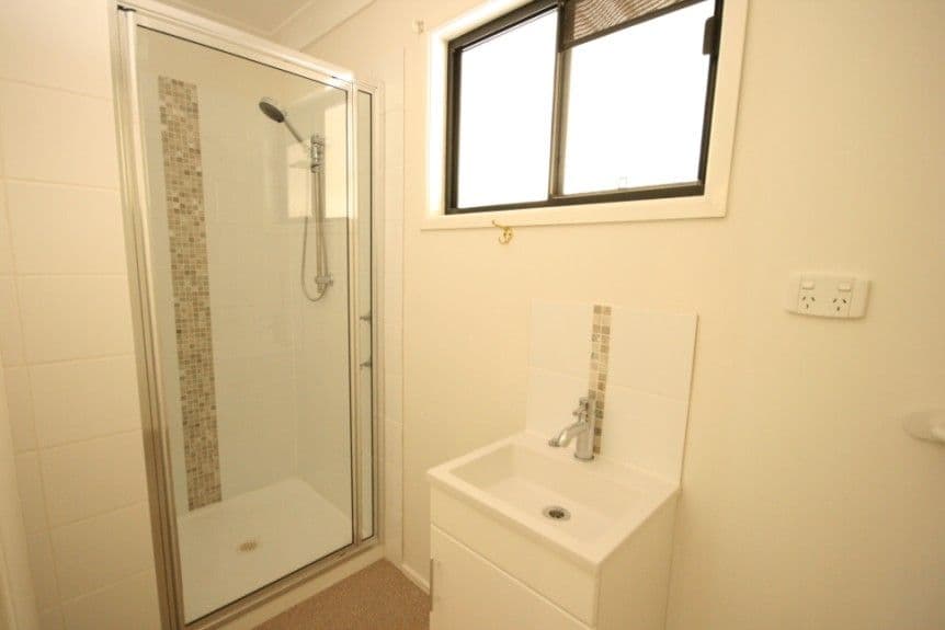 5 Venton Street, SARINA QLD 4737, Sarina - Thumbnail 8