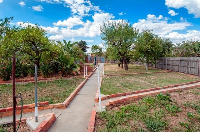 12 Asquith Street, RESERVOIR VIC 3073, Reservoir - Thumbnail 4