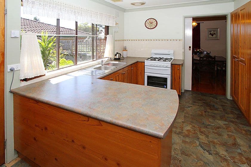 8 Crockett Avenue, CRAIGIEBURN VIC 3064, Craigieburn - Thumbnail 2