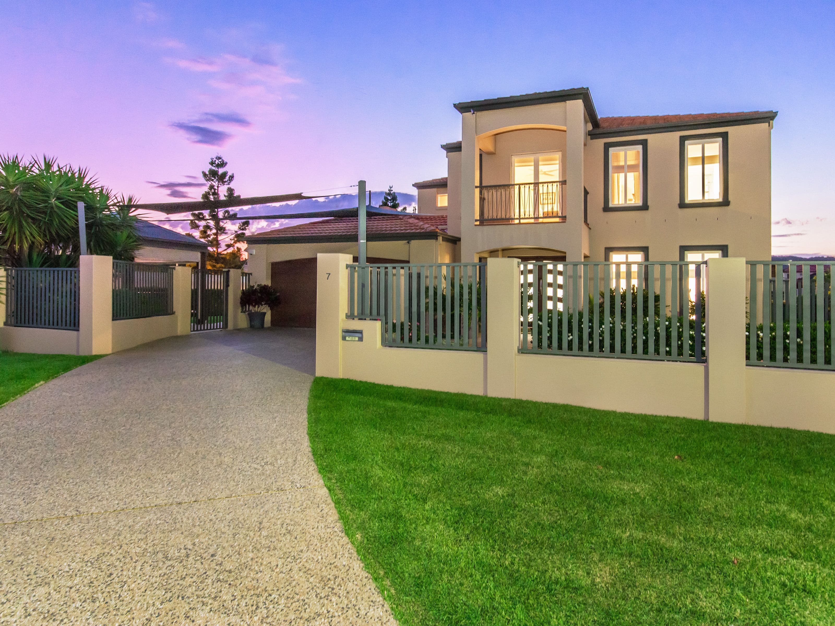 7 Thames Place, Oxenford QLD 4210, Oxenford - Thumbnail 3