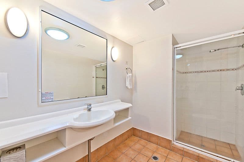140 Ferny Avenue, SURFERS PARADISE QLD 4217, Surfers Paradise - Thumbnail 5