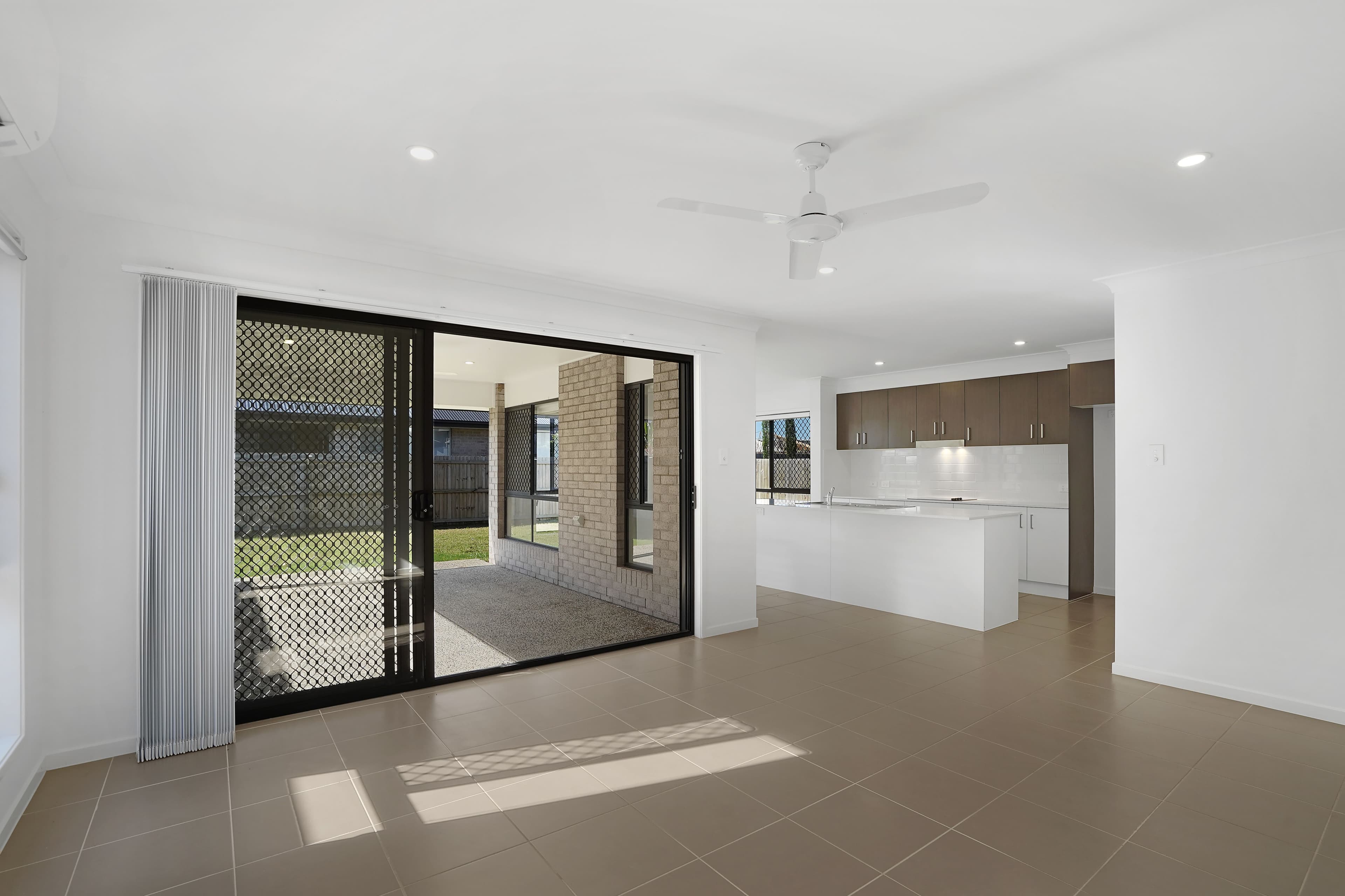 64 Lakeview Promenade, Newport QLD 4020, Newport - Thumbnail 4