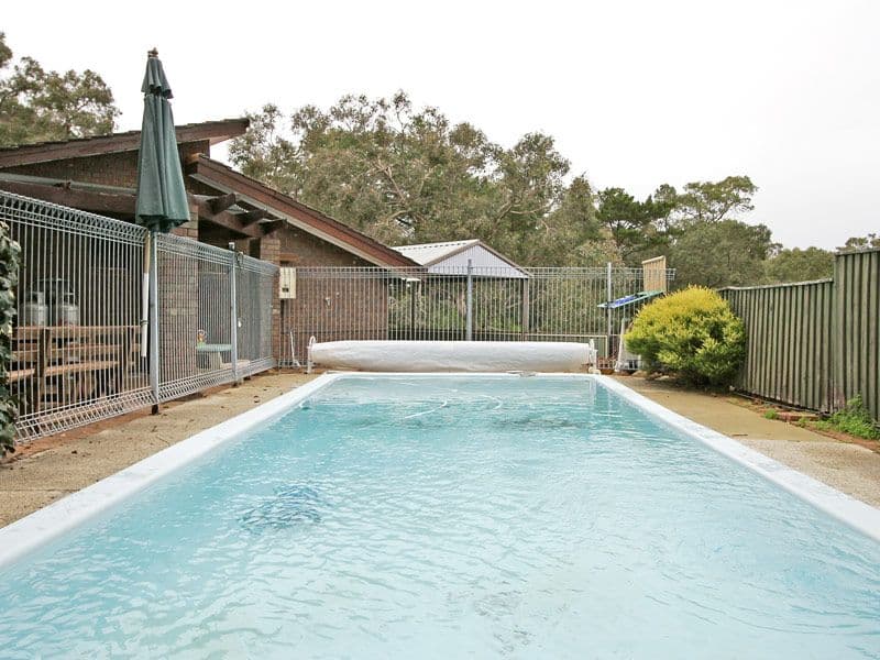 22 Glen Road, LESMURDIE WA 6076, Lesmurdie - Thumbnail 2