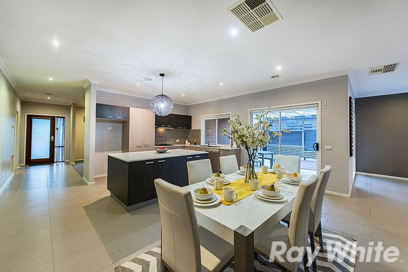 16 Kindred Avenue, Cranbourne North VIC 3977, Cranbourne North - Thumbnail 4