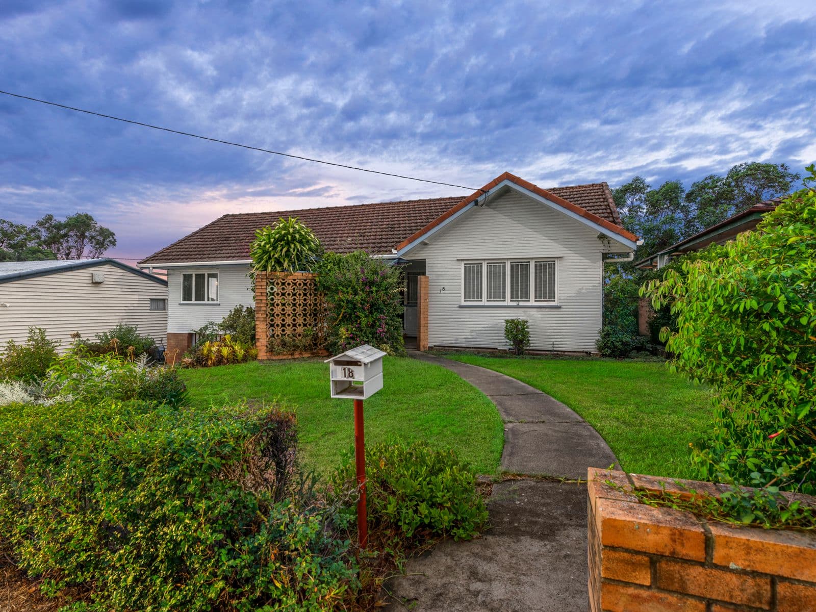 18 Deakin Street, Everton Park QLD 4053, Everton Park - Thumbnail 2