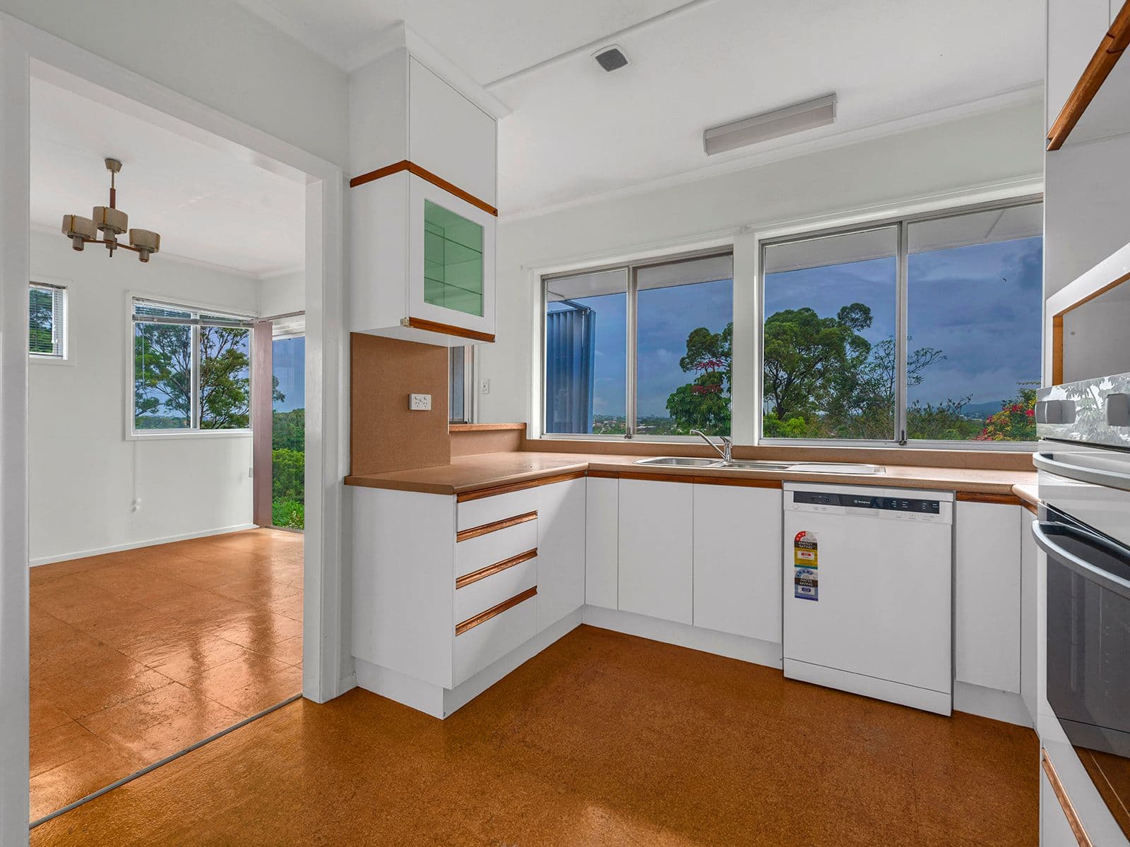 18 Deakin Street, Everton Park QLD 4053, Everton Park - Thumbnail 4