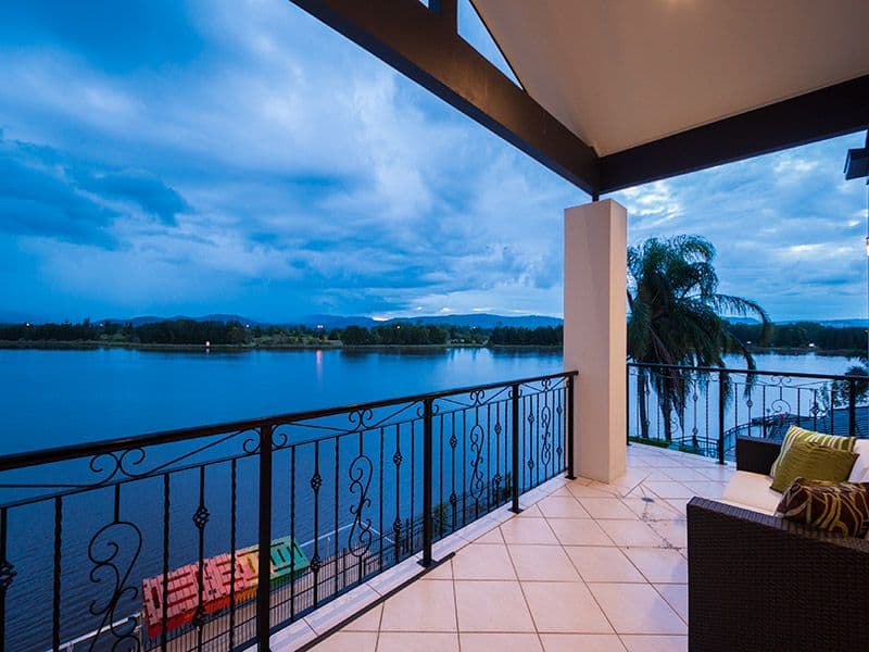 7 Istana View, Clear Island Waters QLD 4226, Clear Island Waters - Thumbnail 2