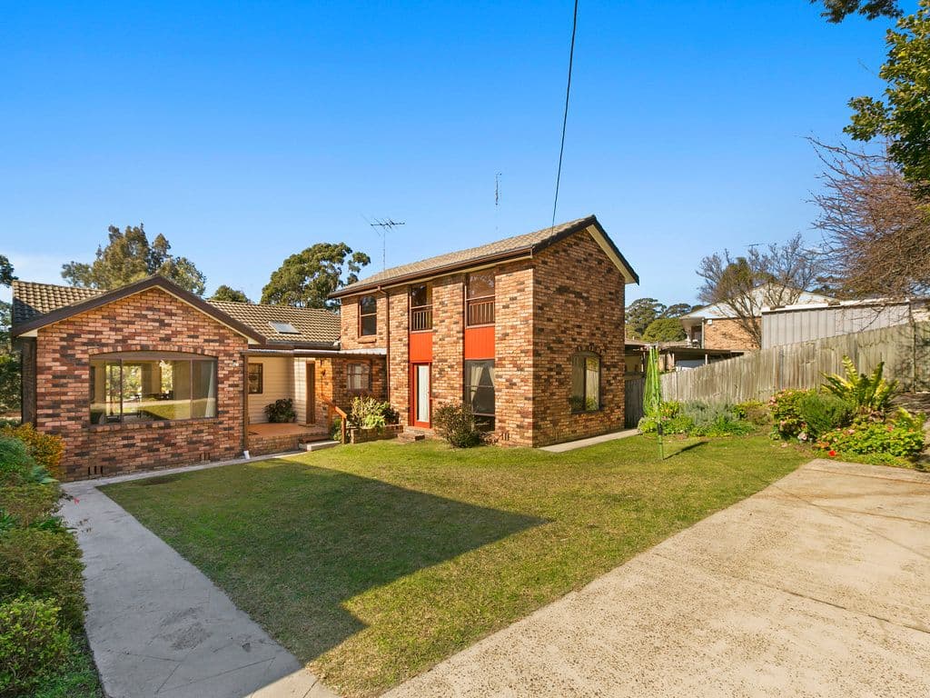 17 Moresby Place, Allambie Heights NSW 2100, Allambie Heights - Image 1