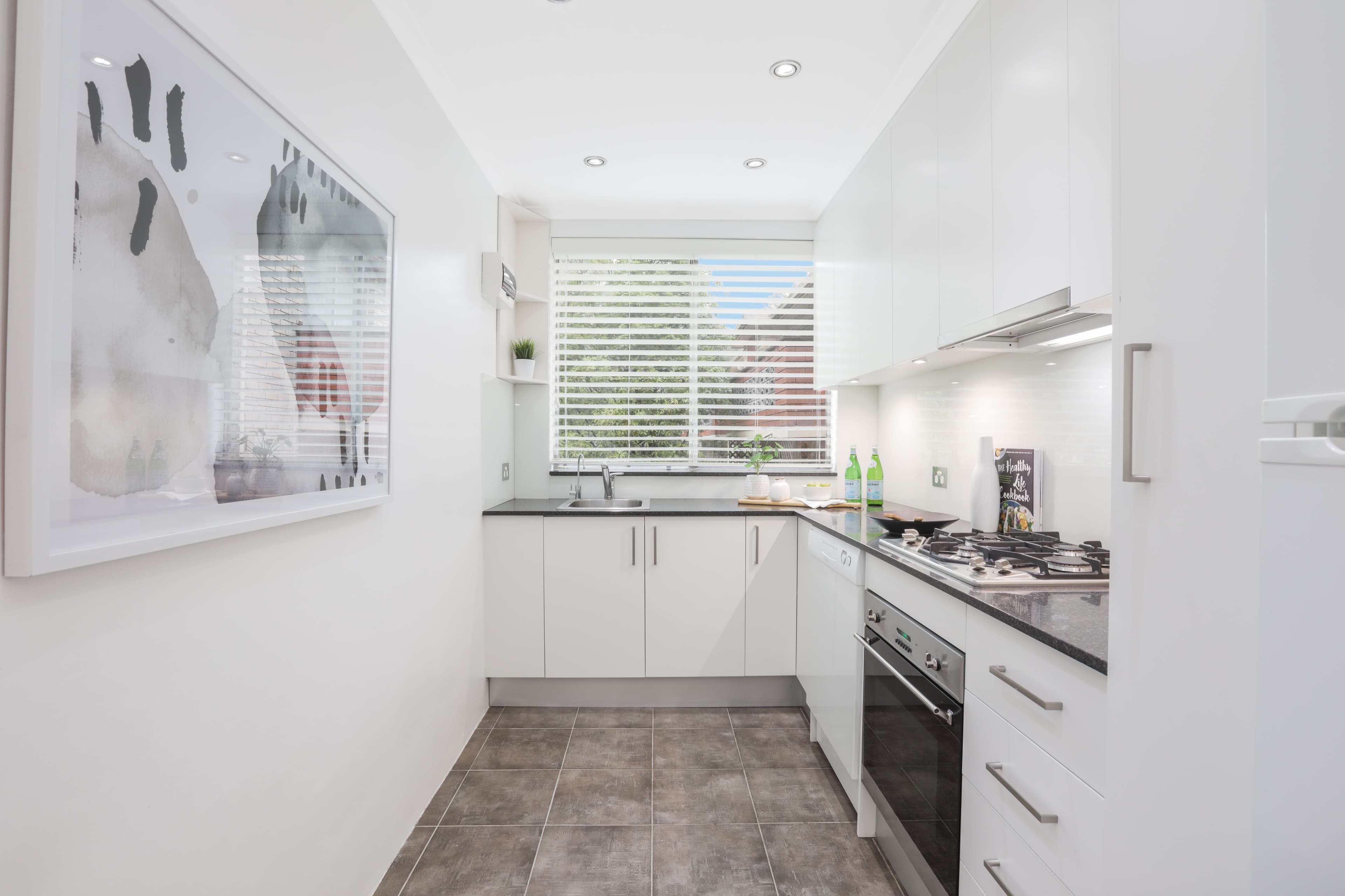 1/21 Spurling Street, Maidstone - Thumbnail 2