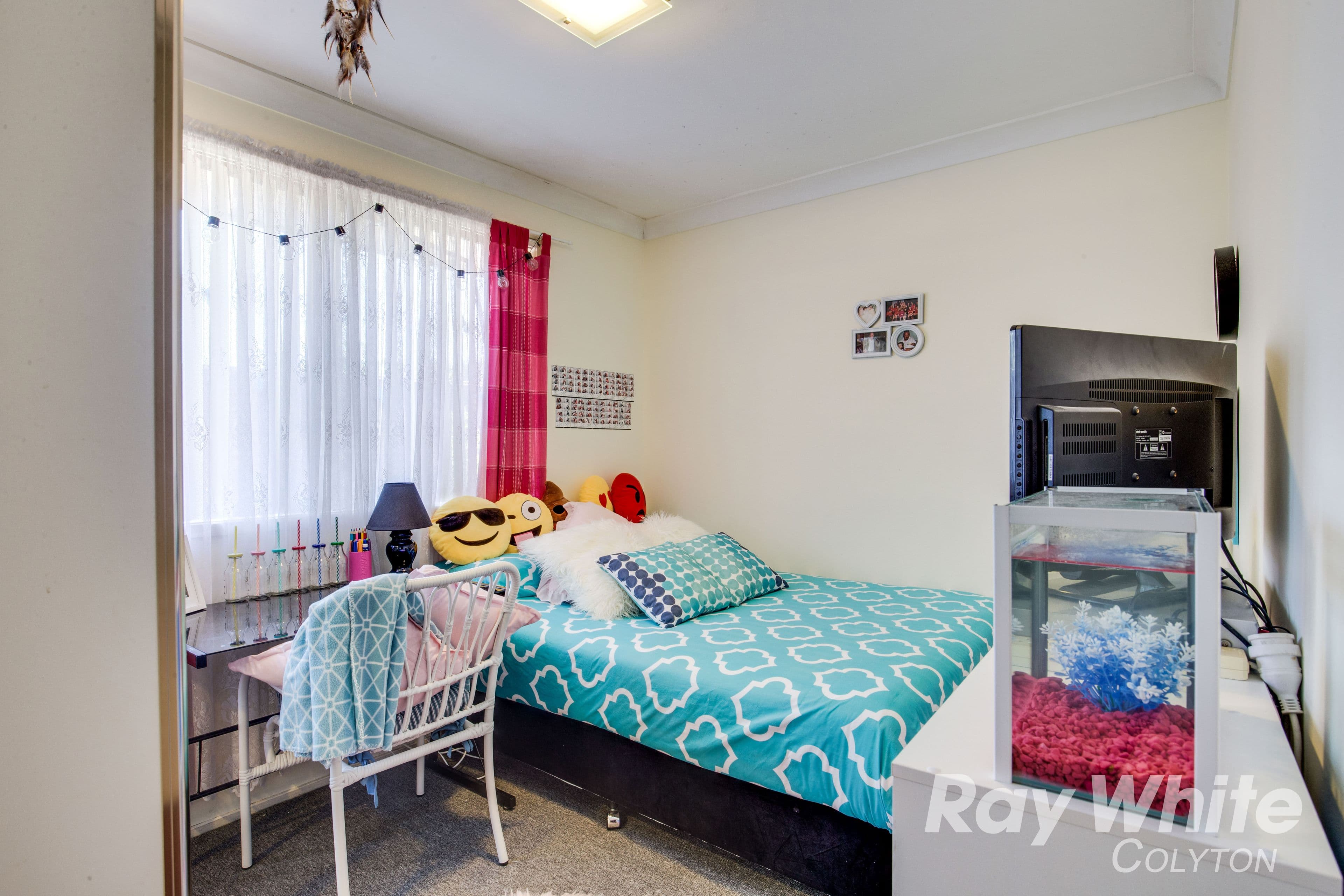 226 Banks Drive, St Clair - Thumbnail 6