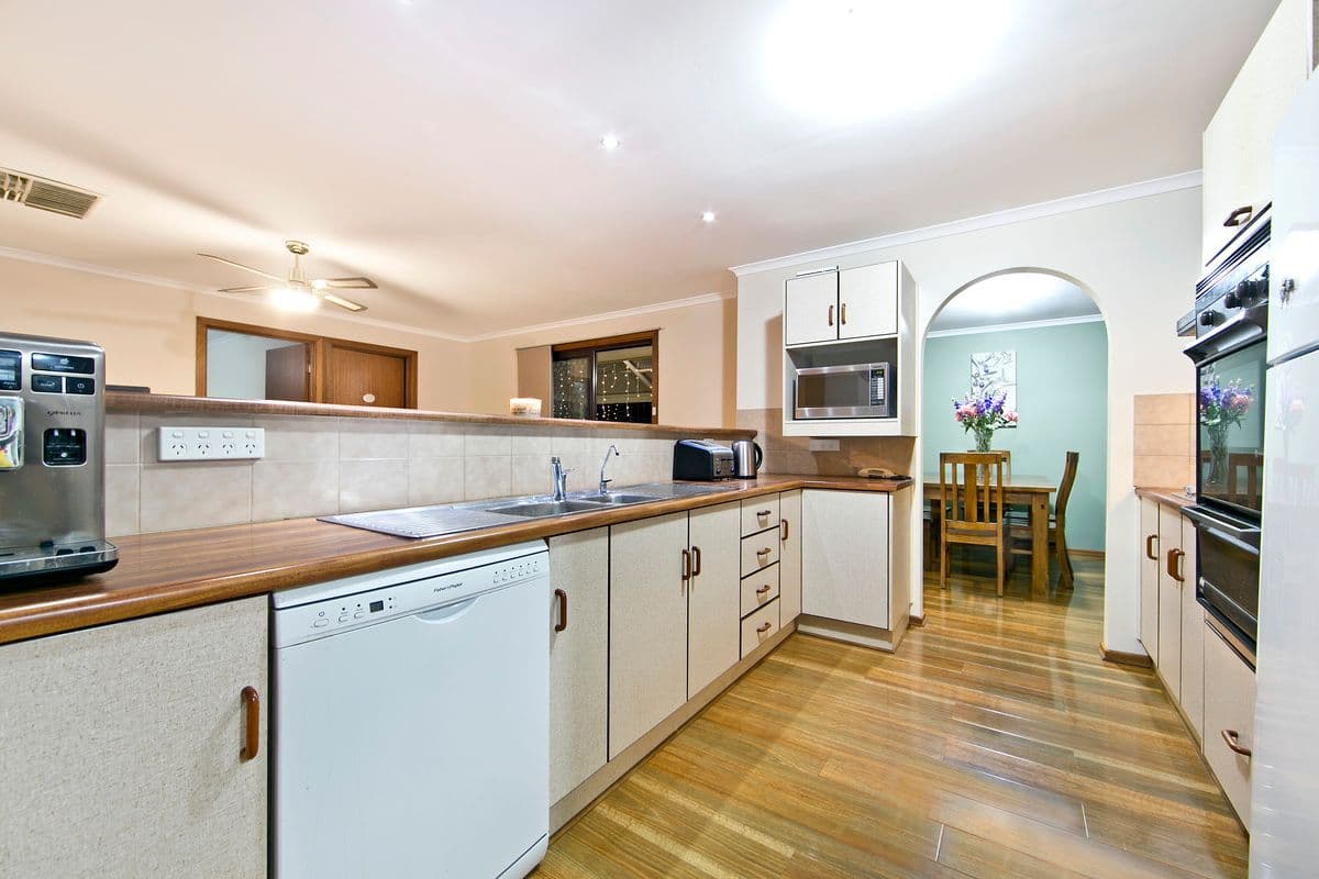67 Henderson Avenue, POORAKA SA 5095, Pooraka - Thumbnail 4