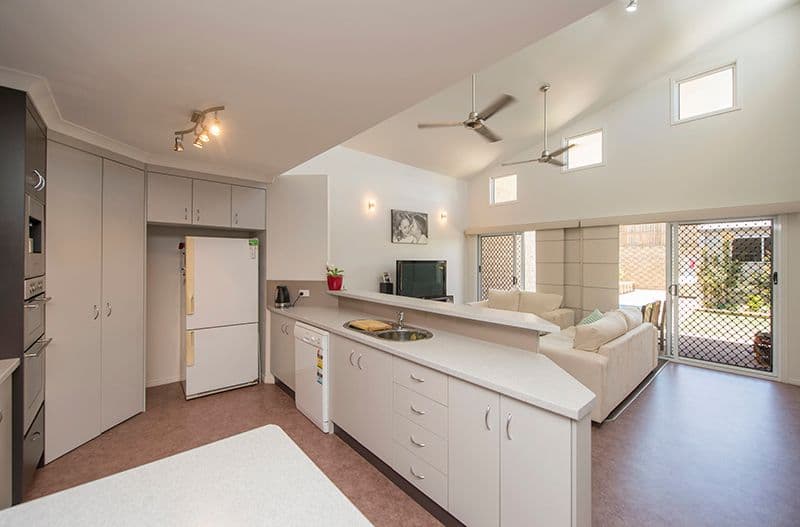 2 Phoenix Place, TELINA QLD 4680, Telina - Thumbnail 2