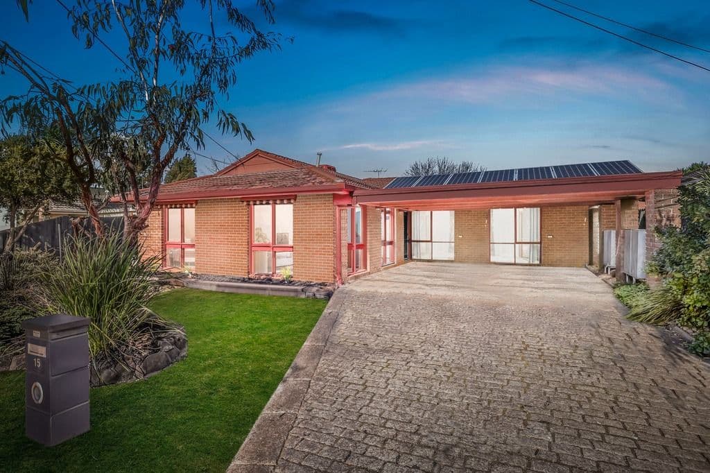 15 Stradbroke Way, Wyndham Vale VIC 3024, Wyndham Vale - Thumbnail 2