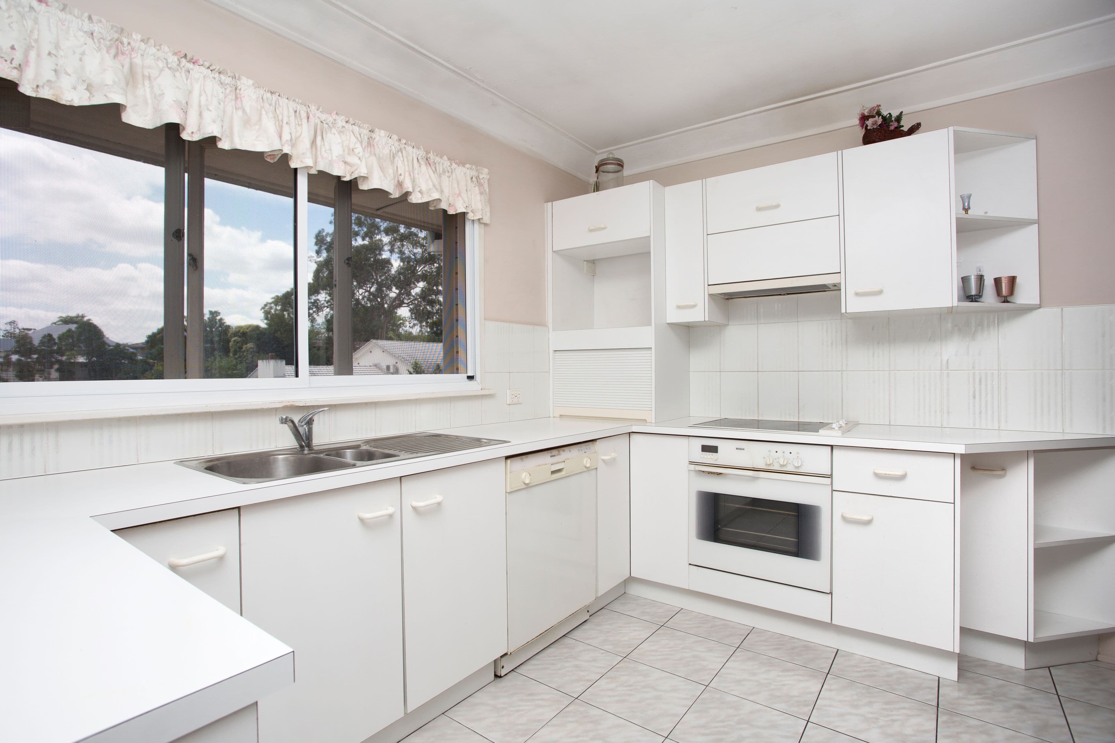 6 Bowaga Street, Indooroopilly QLD 4068, Indooroopilly - Thumbnail 3