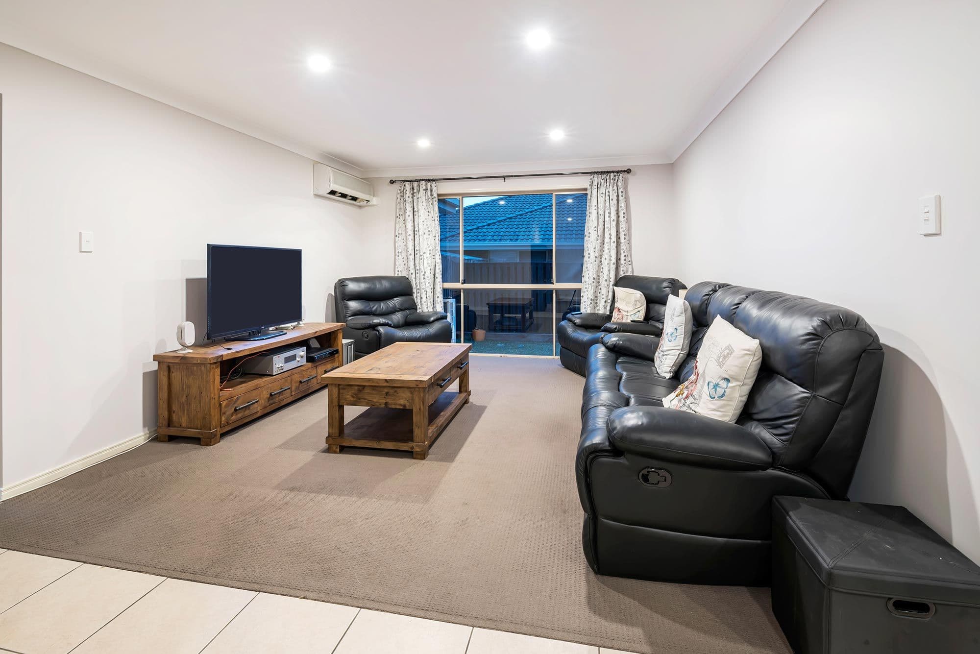 13 Diamond Sand Drive, Upper Coomera QLD 4209, Upper Coomera - Thumbnail 2