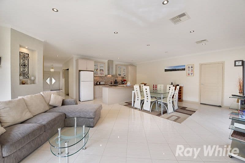 73 King Parade, KNOXFIELD VIC 3180, Knoxfield - Thumbnail 2