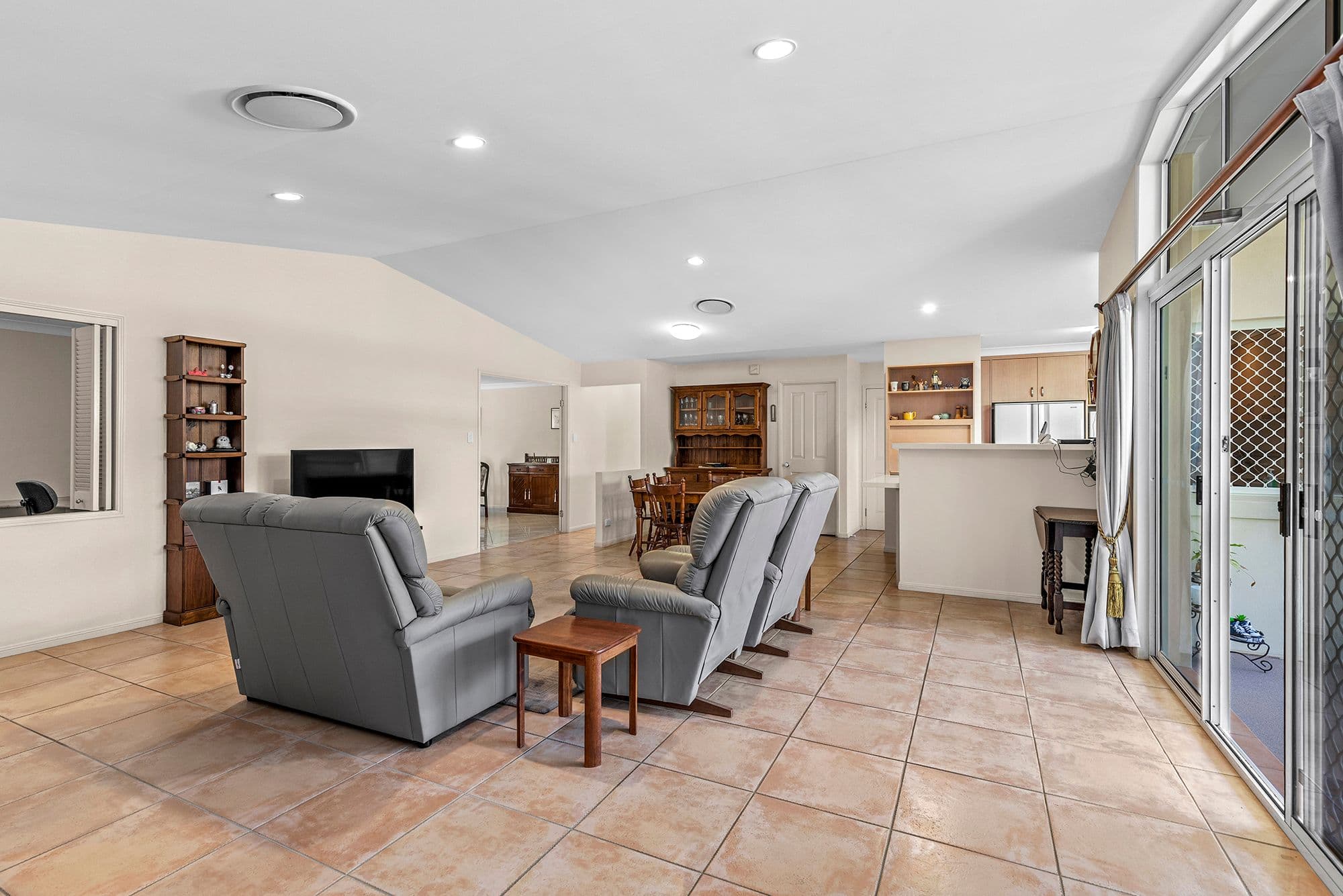 8 Pepper Street, Bridgeman Downs QLD 4035, Bridgeman Downs - Thumbnail 3