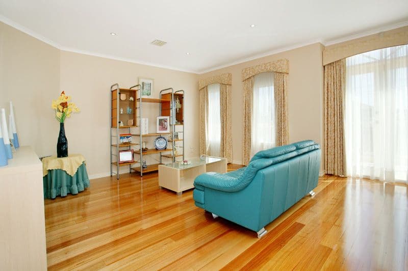 61 Greenhills Road, BUNDOORA VIC 3083, Bundoora - Thumbnail 4