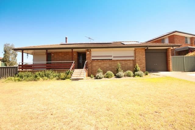 284 The Parkway, BRADBURY NSW 2560, Bradbury - Image 1
