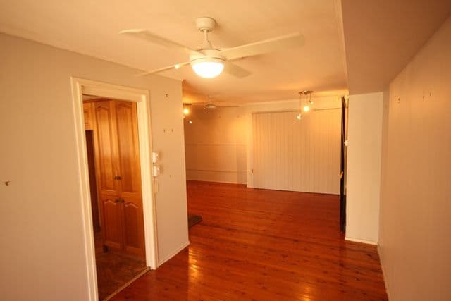 284 The Parkway, BRADBURY NSW 2560, Bradbury - Thumbnail 3