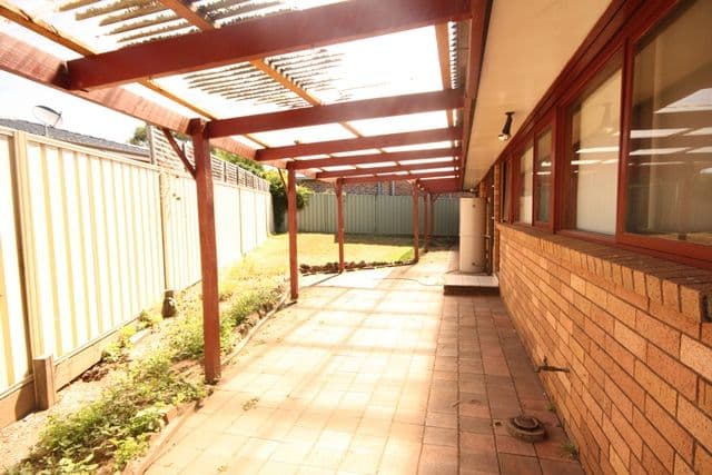 284 The Parkway, BRADBURY NSW 2560, Bradbury - Thumbnail 7
