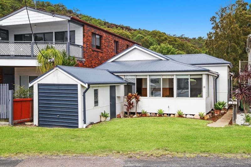 19 Pretty Beach Road, Pretty Beach - Image 1